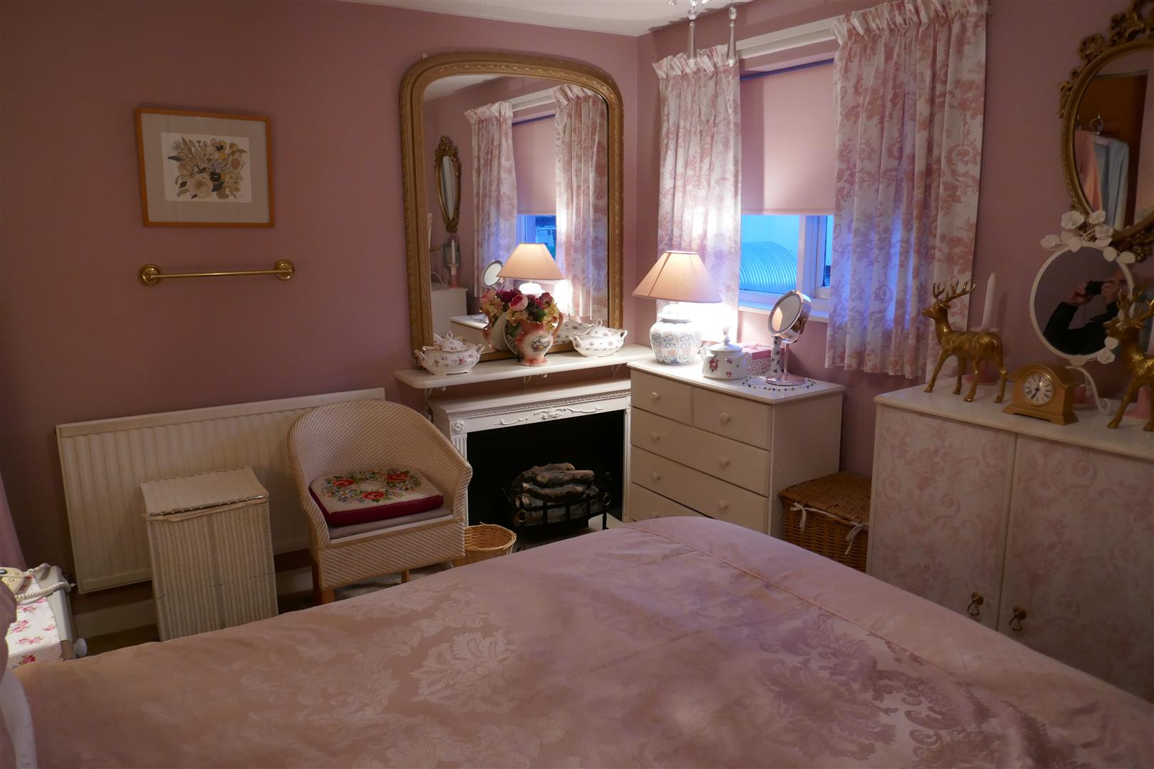 ANOTHER ROOM ASPECT